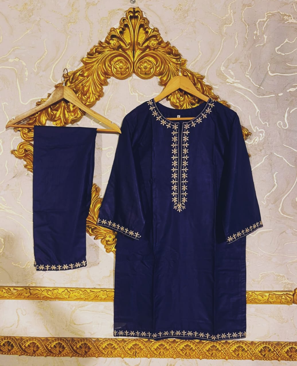 2pcs Stitched Suits 2 Pcs Elegant Women's Stitched Embroidered Linen Shirt And Trouser - black, Medium