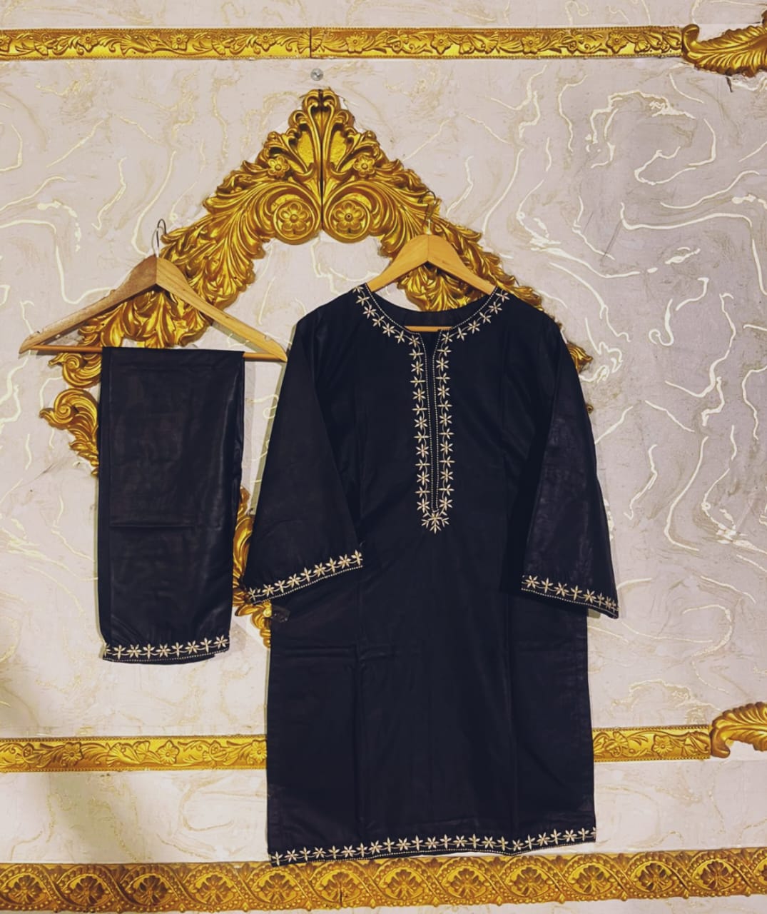 2pcs Stitched Suits 2 Pcs Elegant Women's Stitched Embroidered Linen Shirt And Trouser - black, Medium