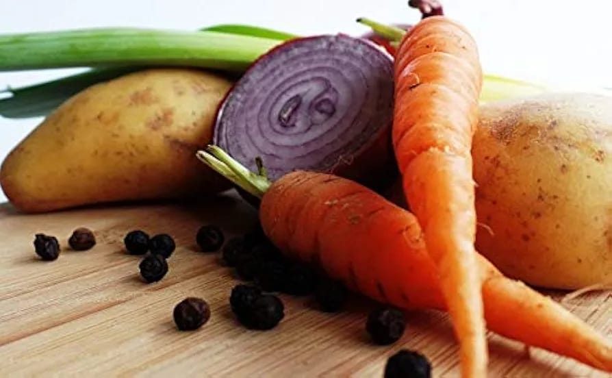 Stainless Steel Flat Grater with Sharp Teeth – Multi-Purpose Kitchen Peeler & Slicer for Fruits, Vegetables, Cheese, Citrus Zesting, Food Prep, Durable & Easy to Clean Tool